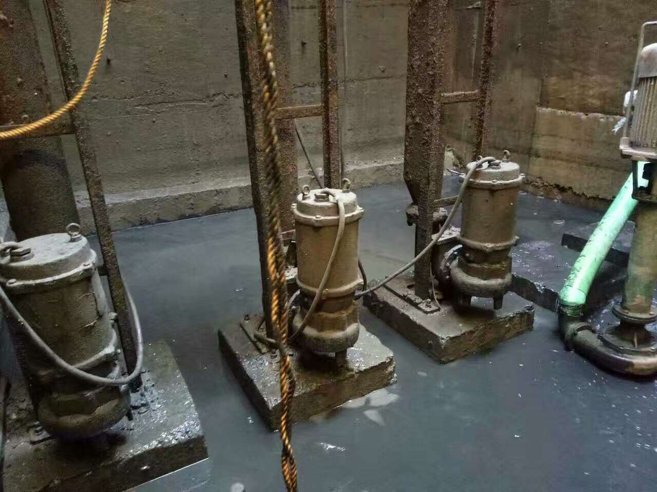 资兴污水池清理