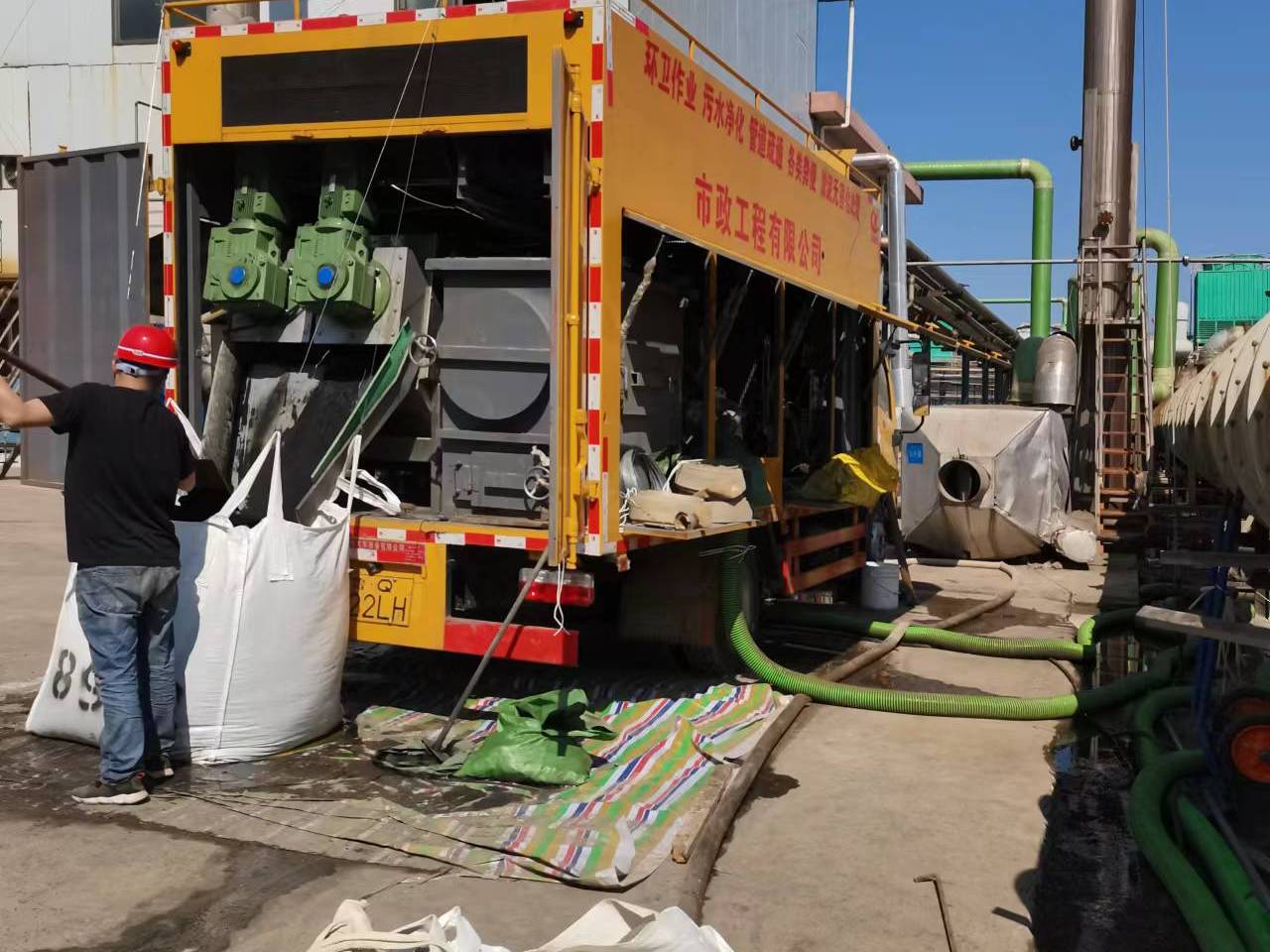 资兴淤泥压干处理